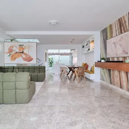 The Moss - Luxury In Near The Corralejo