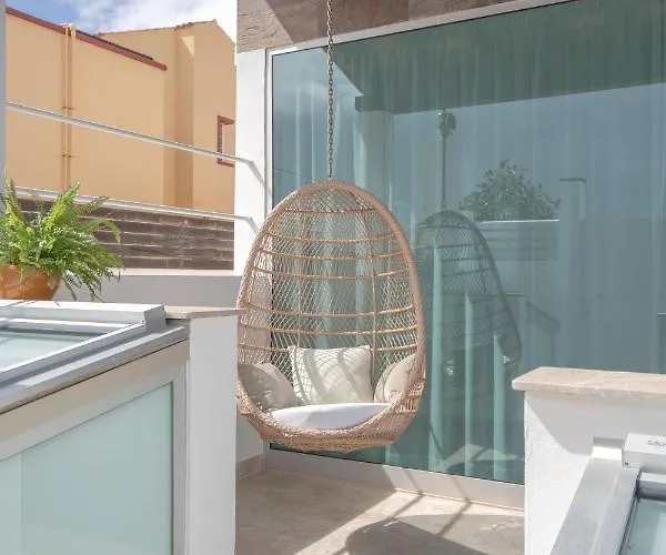 The Moss - Design In Prime Location - Walk To & *