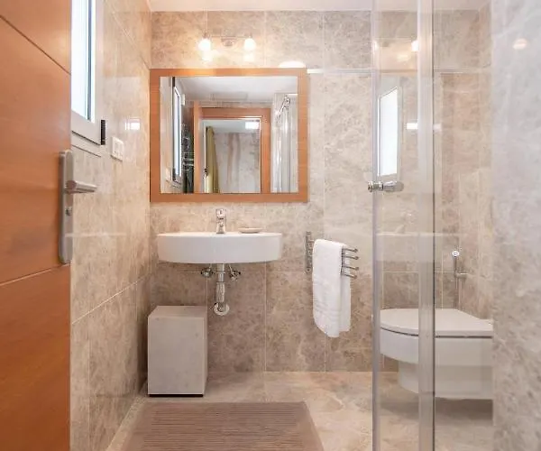 The Moss - Design In Prime Location - Walk To & וילה קורלחו