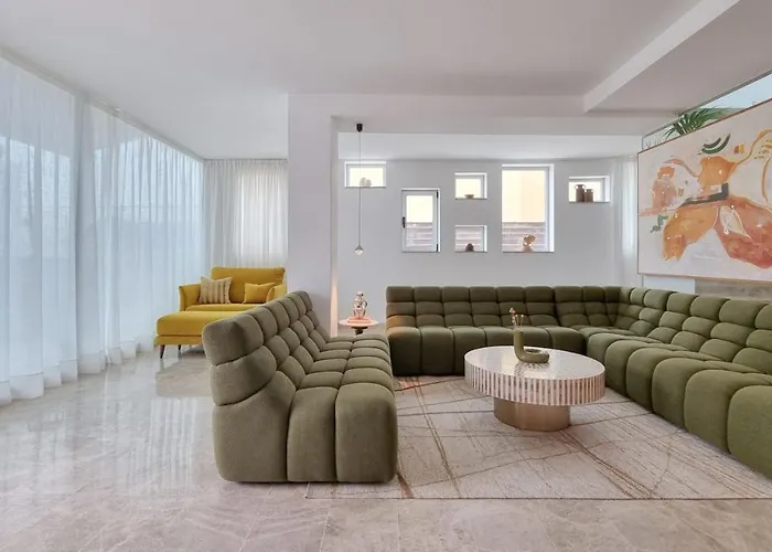 The Moss - Design In Prime Location - Walk To & קורלחו