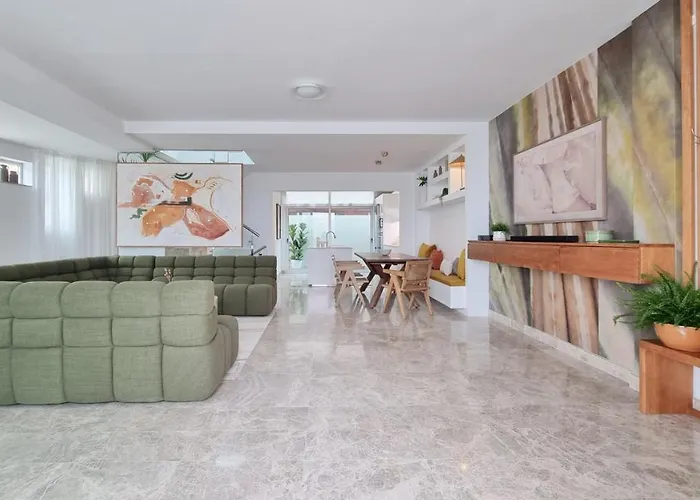 The Moss - Design In Prime Location - Walk To & קורלחו